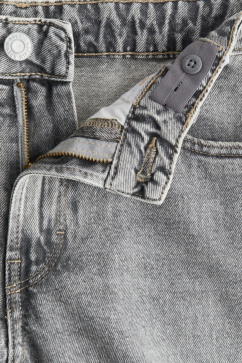 Loose-Fit Denim Shorts