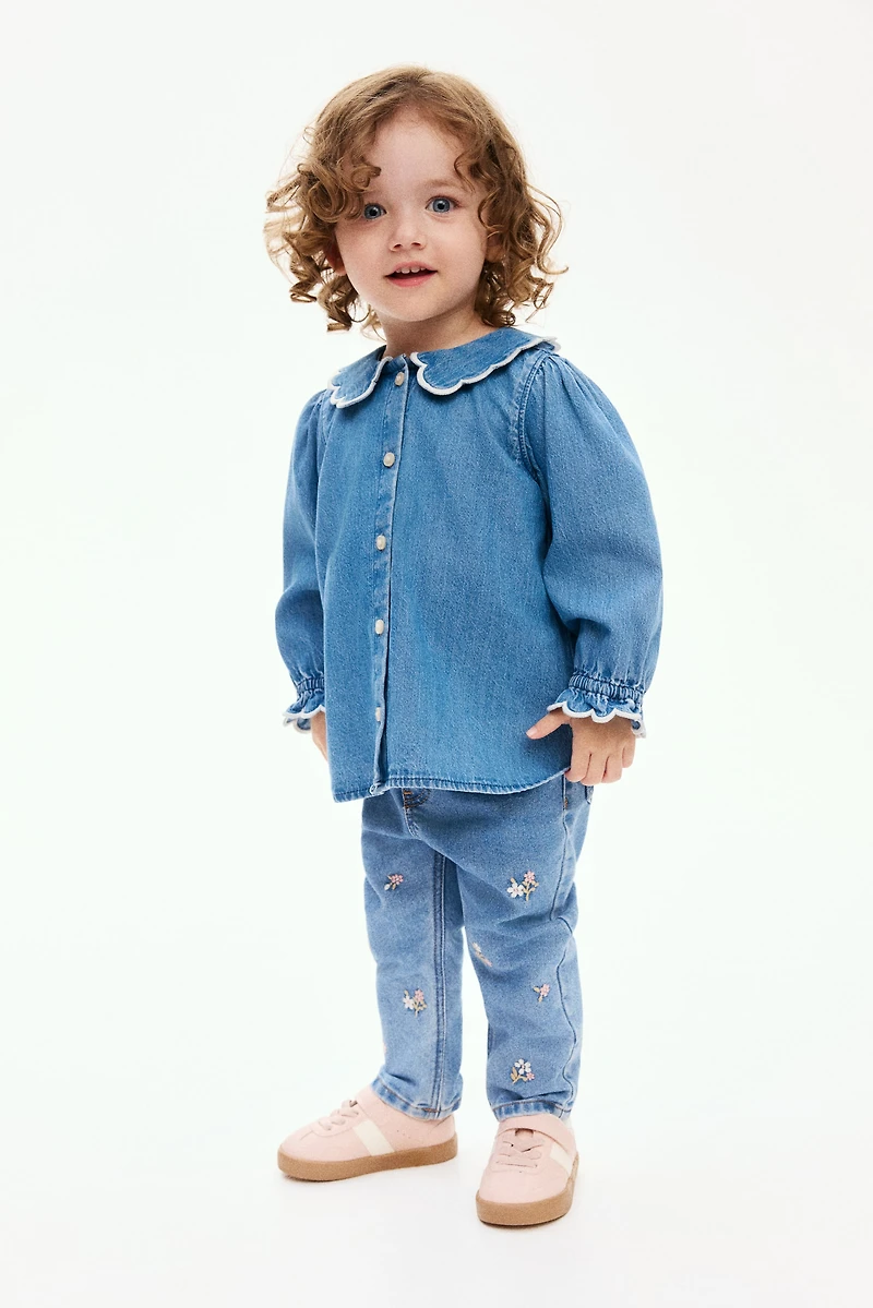 Jean avec détails brodés