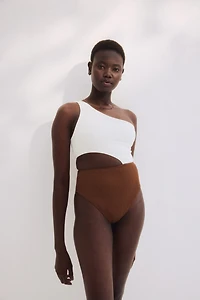 Costume de bain asymétrique coussiné échancré