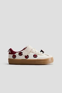 Motif-Detail Barefoot Sneakers