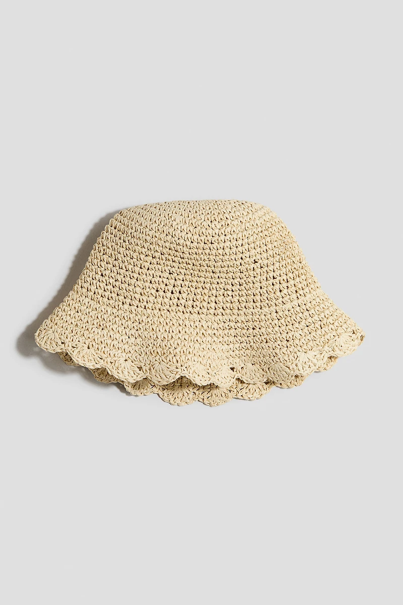 Scalloped-Edge Straw Hat