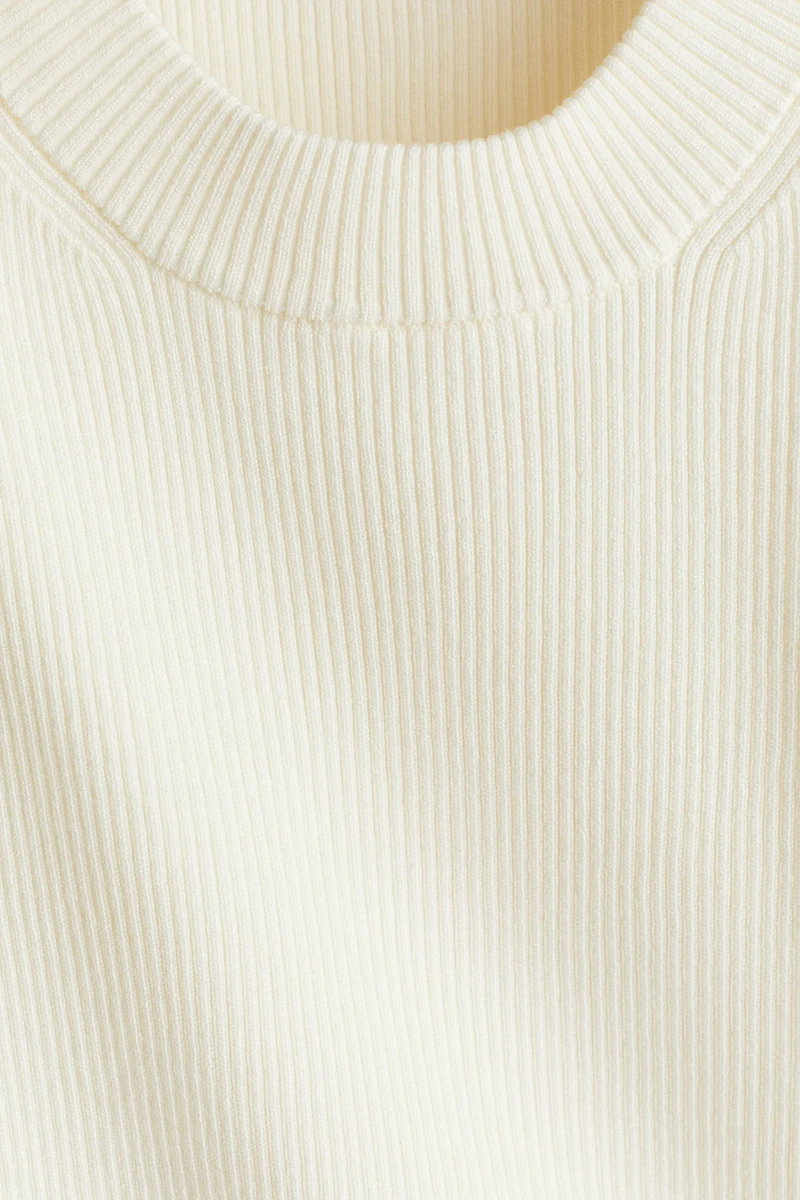 Regular-Fit Ribbed Sweater Vest