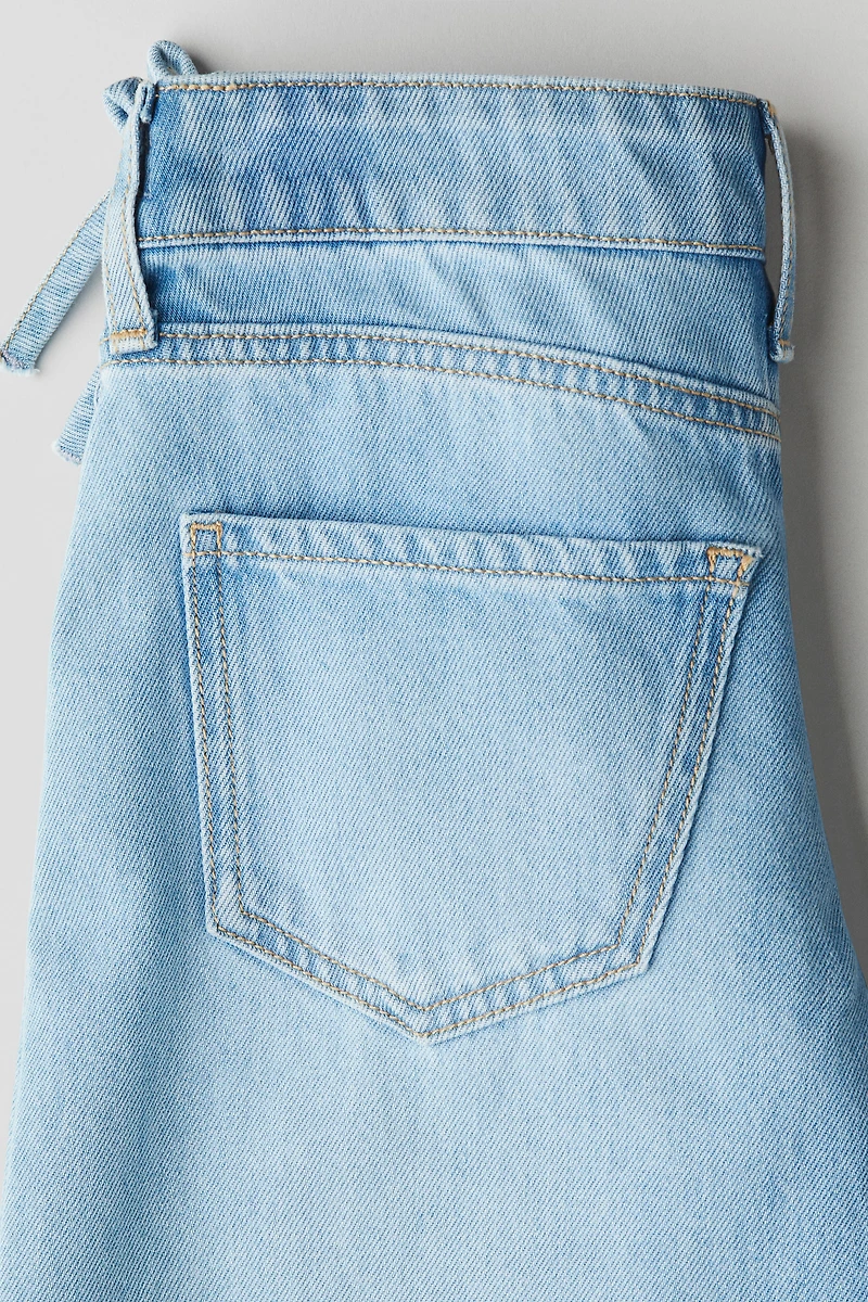 Wide-Leg Jeans