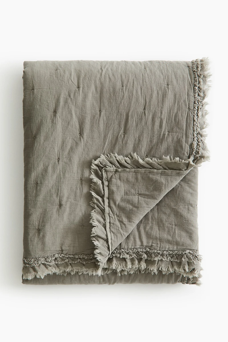 Ruffle-Trimmed Bedspread