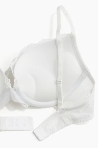 Soutien-gorge super pigeonnant en dentelle