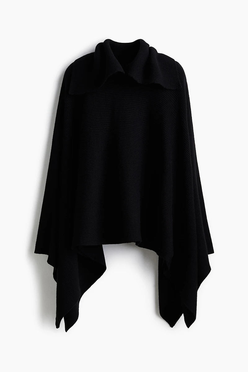 Cape en tricot côtelé