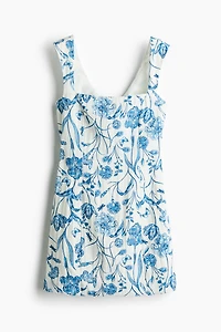 Dress with Bow at Back