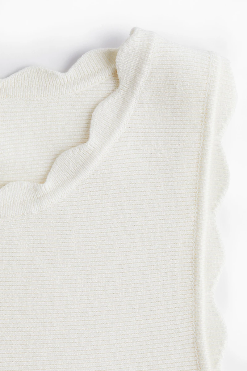 Minirobe festonnée