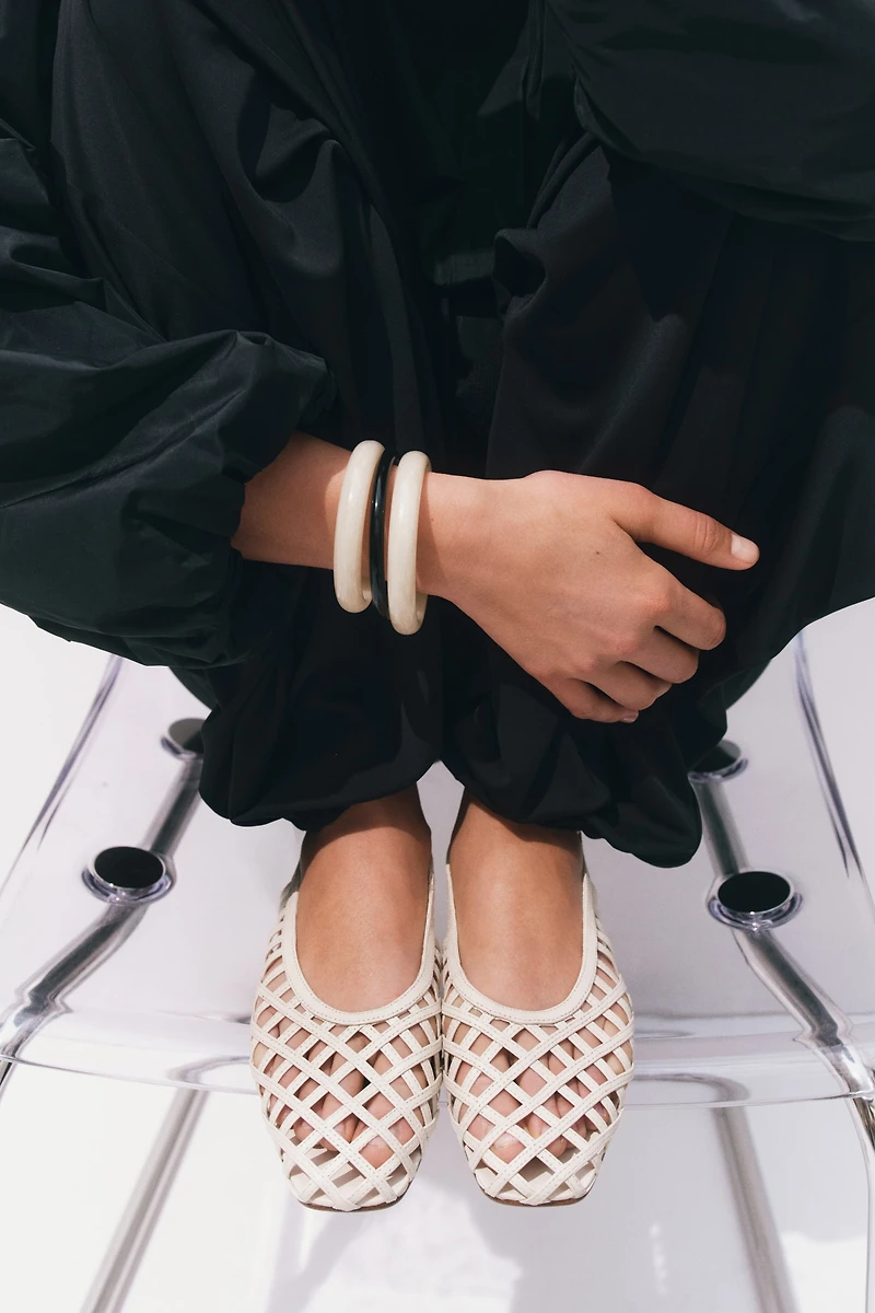 Escarpins en cuir avec bride arrière