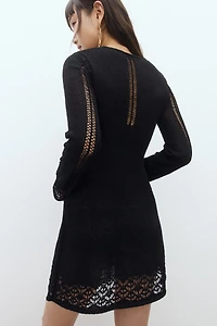 Minirobe en tricot ajouré