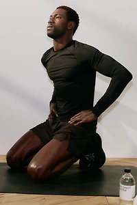 Mid-Length Sports Shorts with DryMove™