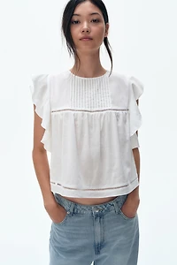 Flutter-Sleeved Blouse