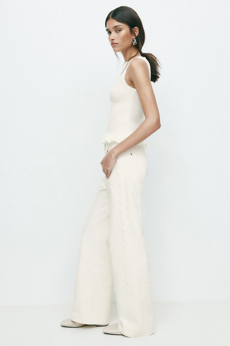 Haut nid d'abeille à encolure bateau