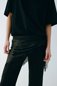 Lace-Trimmed Triangle Scarf