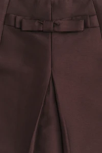 Minijupe avec boucle devant