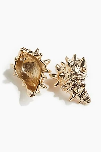 Seashell-shaped earrings