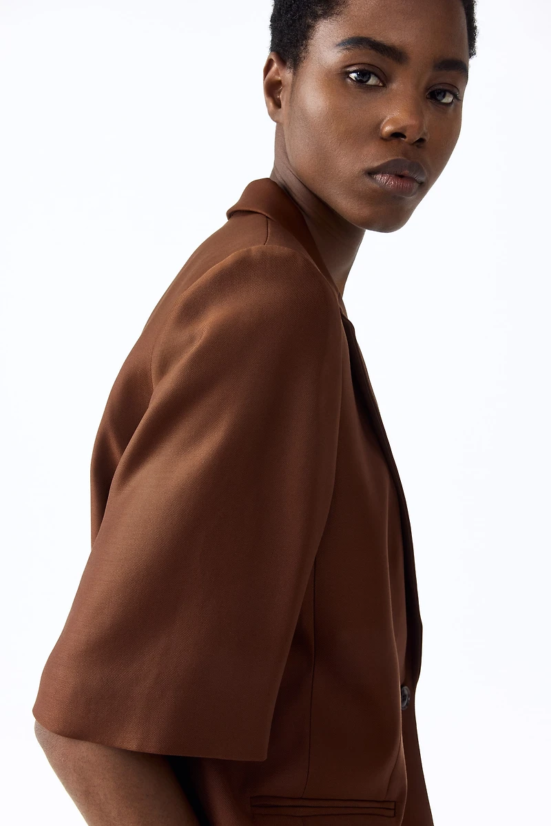 Short-Sleeved Jacket