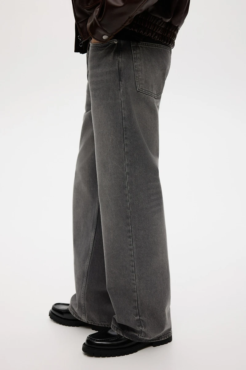 Loose Straight Jeans
