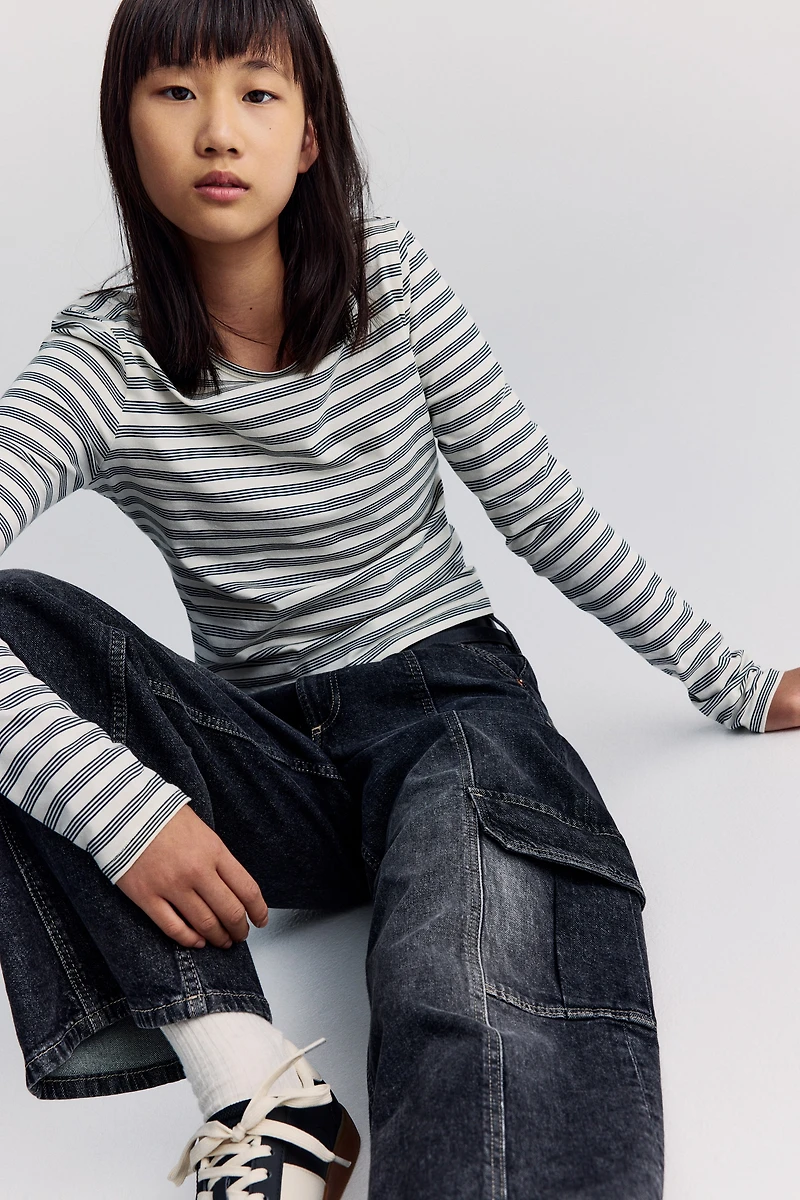 Wide Leg Cargo Jeans