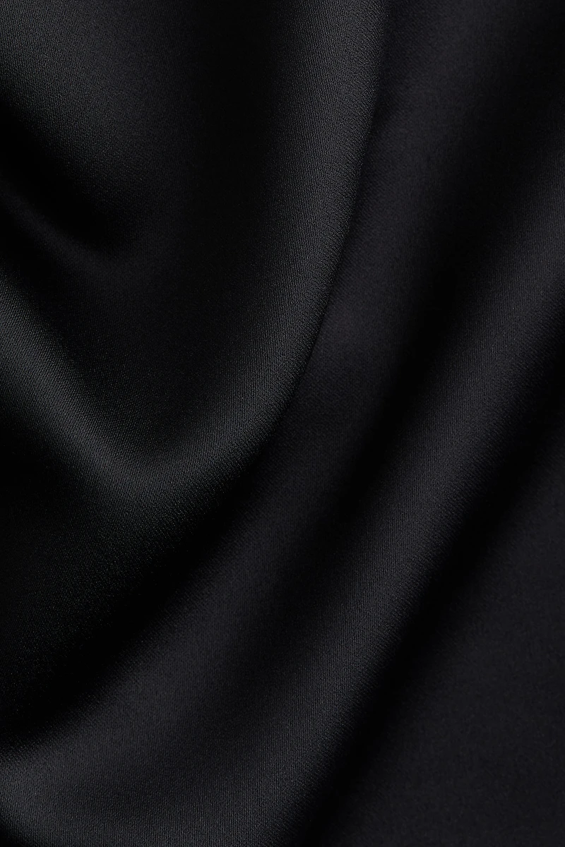 Haut à écharpe en satin