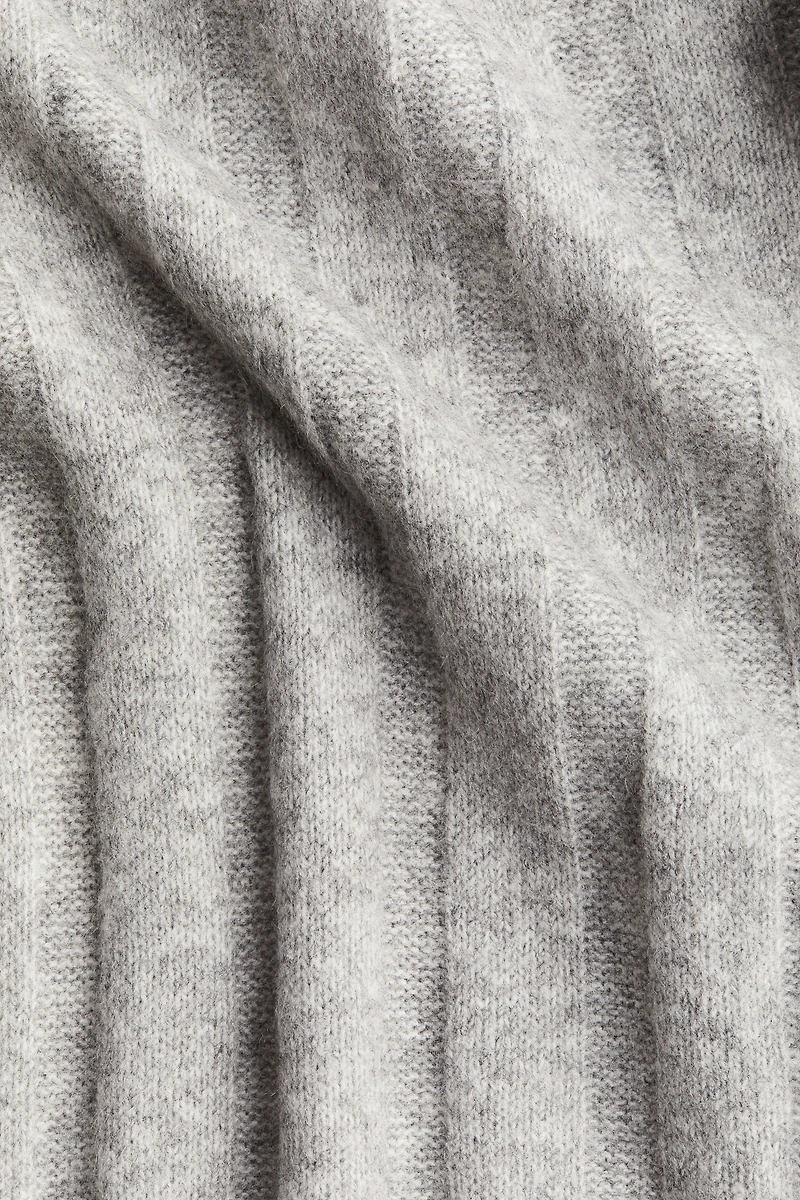 Oversized Rib-knit Sweater