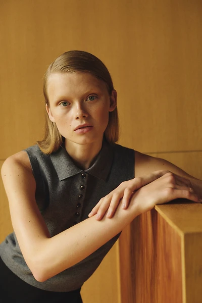 Chandail sans manches avec col