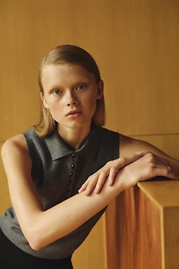 Chandail sans manches avec col