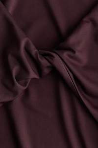 Maillot string avec détail torsadé