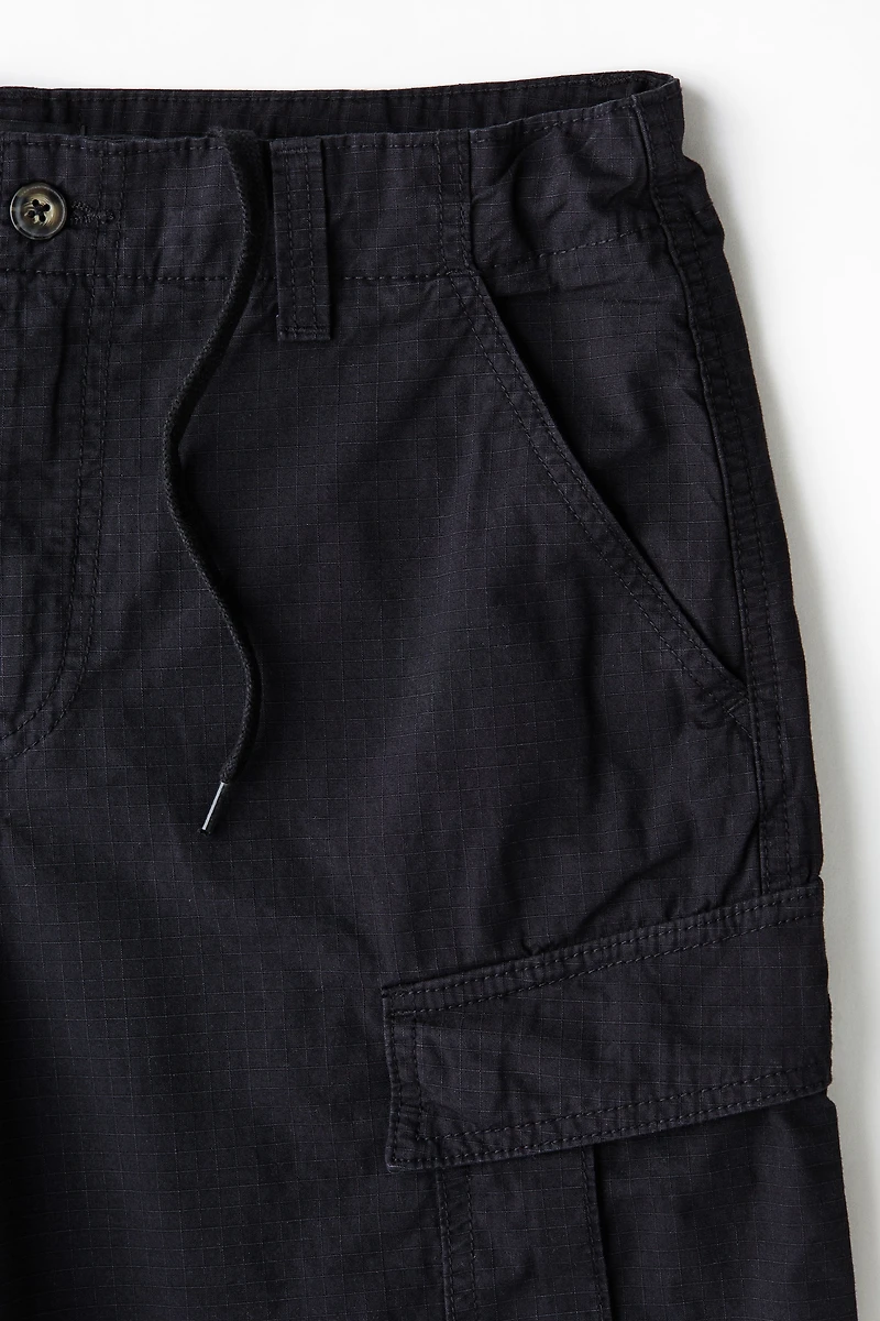 Loose-Fit Cotton Cargo Shorts