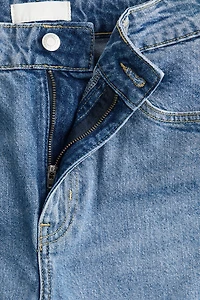 Mom Slim-Fit High-Waist Ankle Jeans