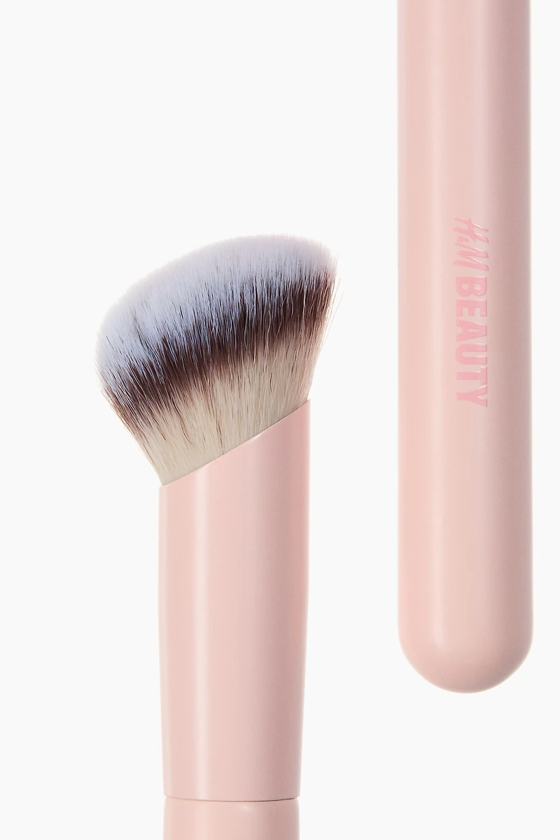 Angled Contouring Brush