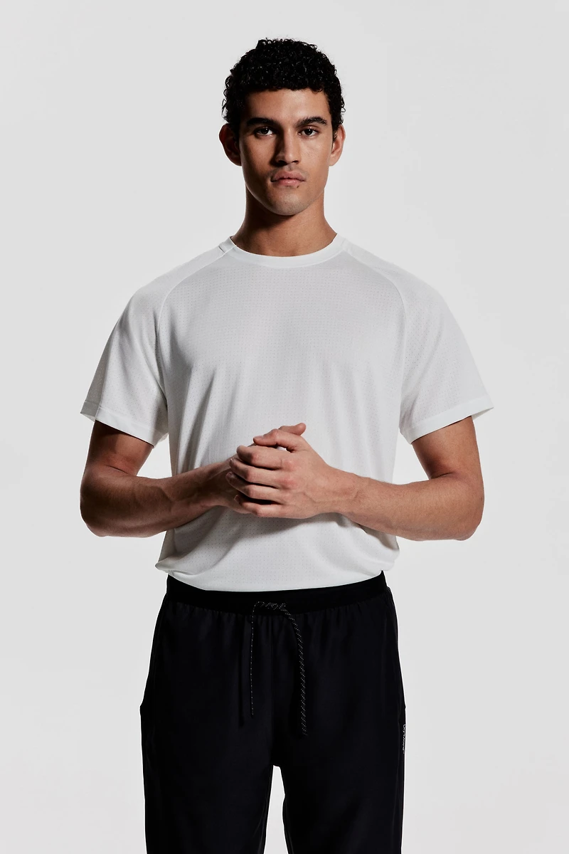 T-shirt de sport coupe classique DryMove™