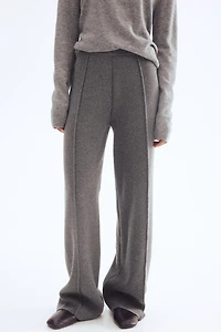 Pantalon en tricot avec plis devant