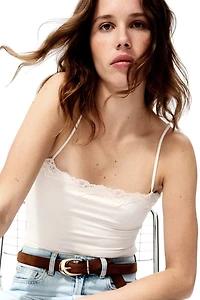 Maillot à bretelles fines avec dentelle