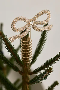 Bow-Shaped Tree Topper