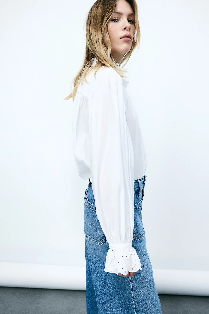 Blouse avec détail de broderie anglaise
