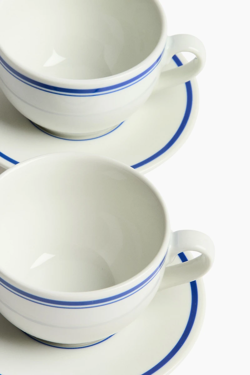Lot de 2 tasses avec soucoupes en porcelaine