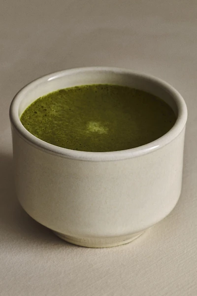 Tasse à matcha avec glaçure réactive