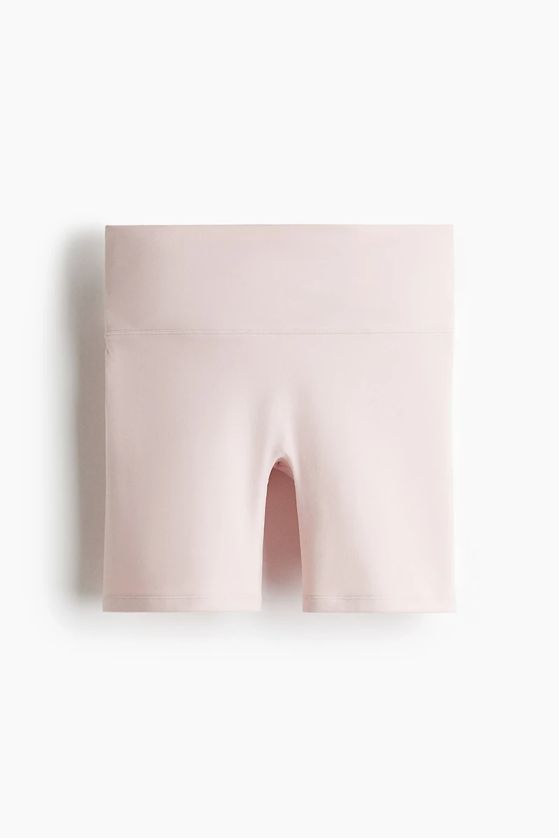 Sports cycling shorts with SoftMove™