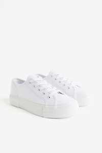 Chaussures de sport en toile