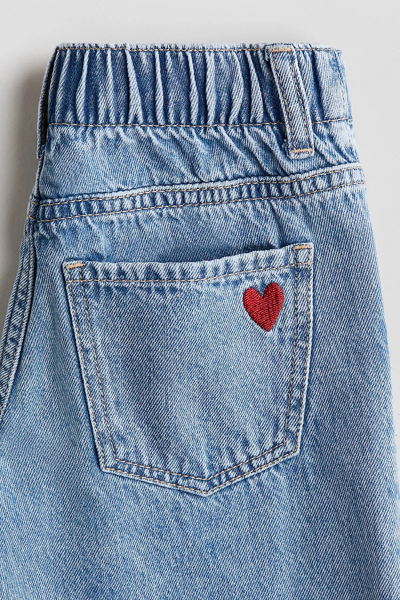 Wide-Leg Jeans with Motif Details
