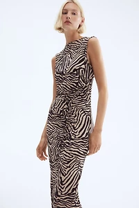 Robe à effet drapé