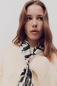 Bead-Detail Neck Scarf