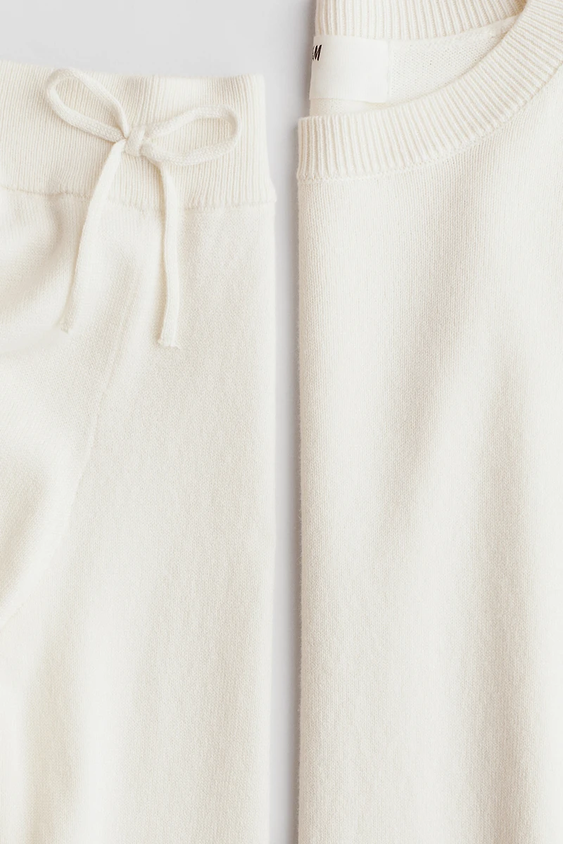 2-Piece Fine-Knit Set