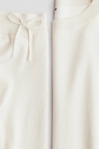 2-Piece Fine-Knit Set