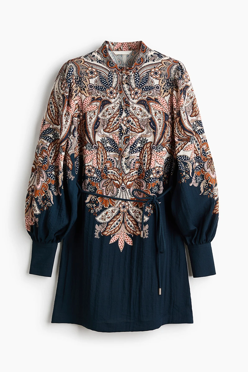 Robe avec ceinture à nouer