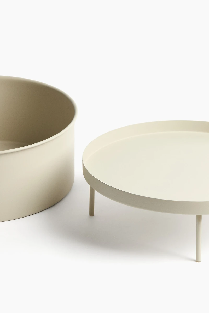 Large pot de fleurs avec support
