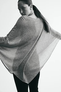 Haut cape asymétrique