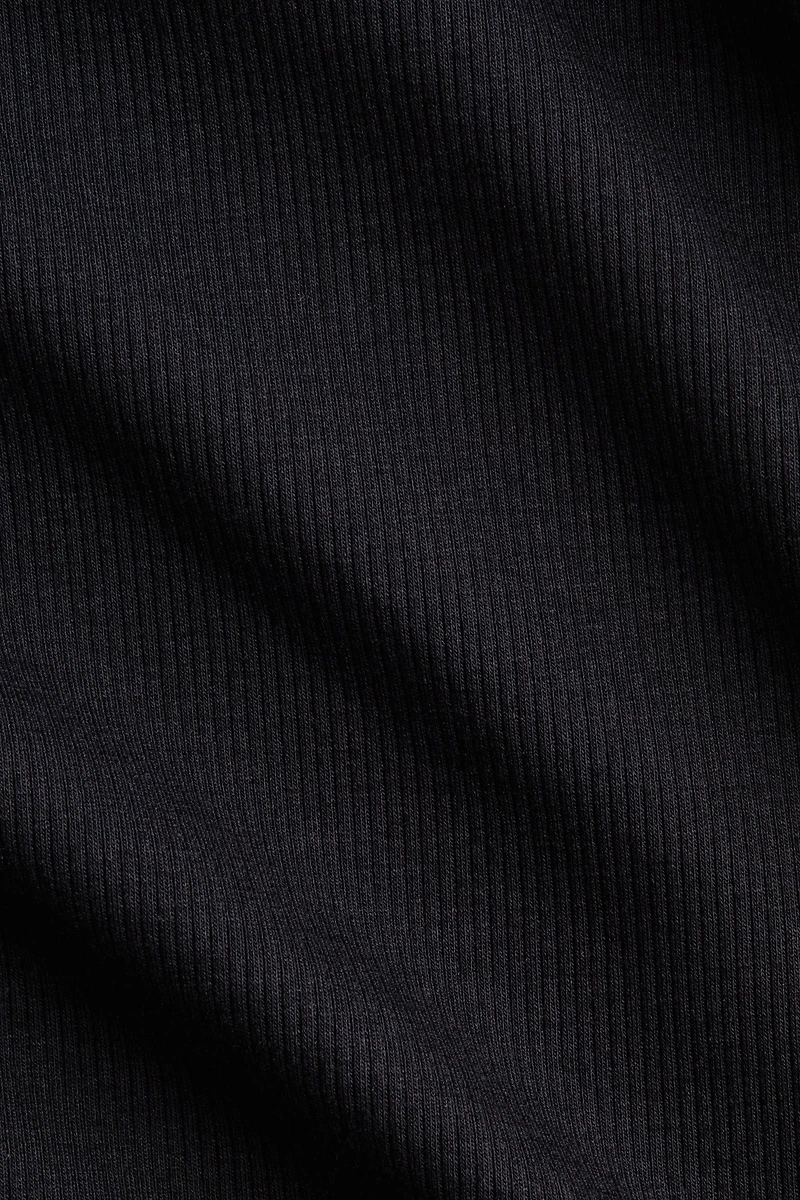 Cooling Slim-Fit Ribbed T-Shirt