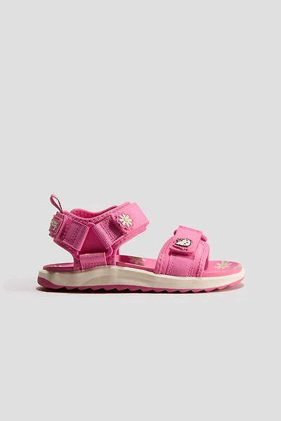 Sandales avec motifs